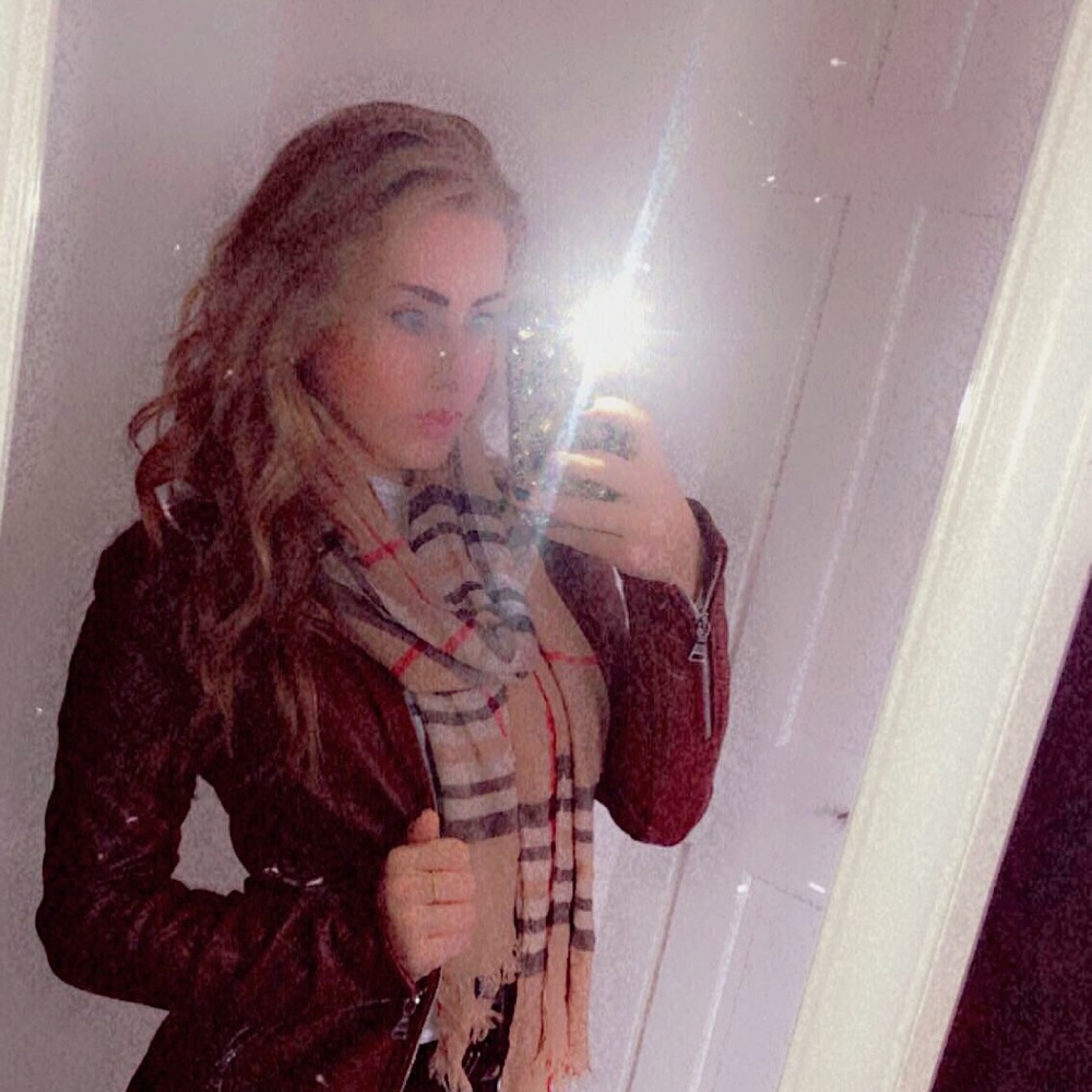 Meet your Posher, Alena